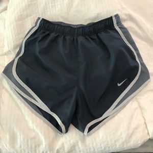 Nike dry tempo running shorts, size S